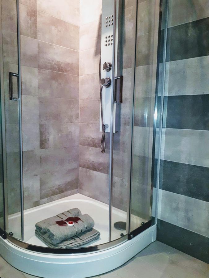 Highsky Oradea Apartments Kültér fotó